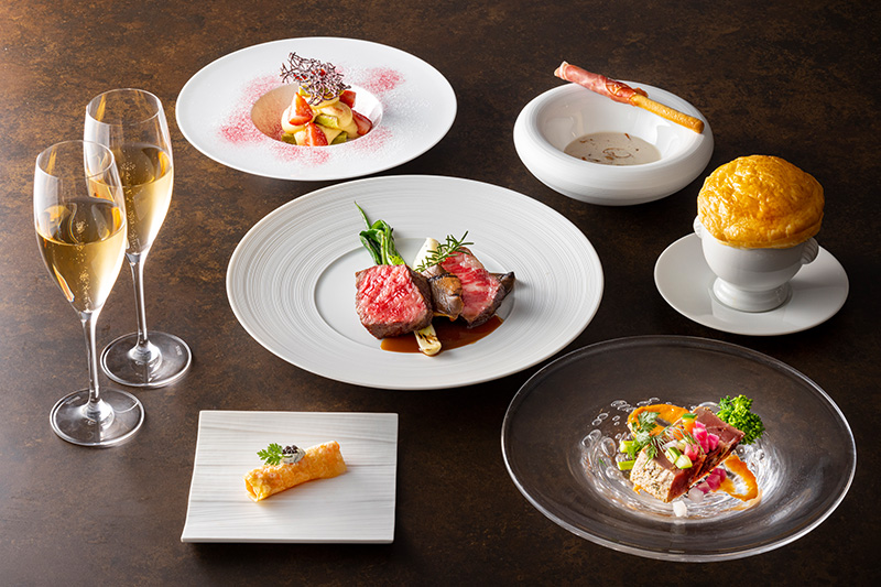 生産者の顔が見えるこだわり野菜を使用した、彩り豊かな料理